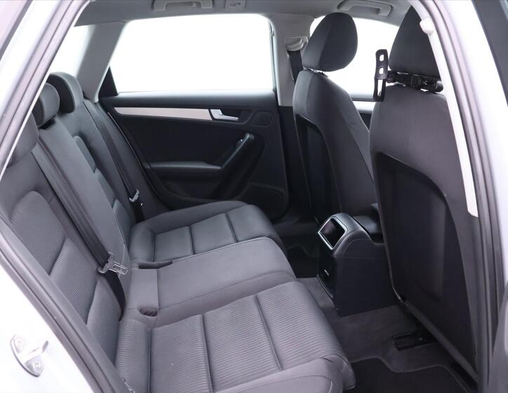 Audi A4 15