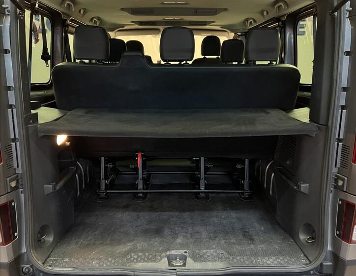 Renault Trafic 10