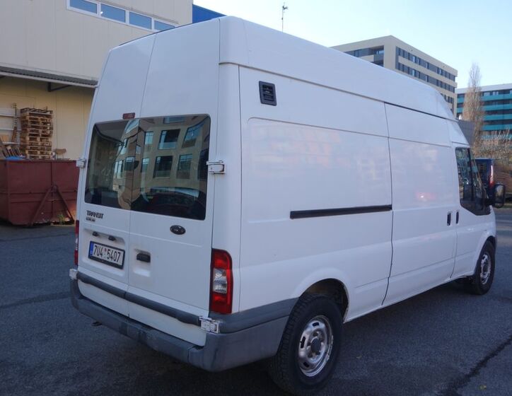 Ford Transit 8