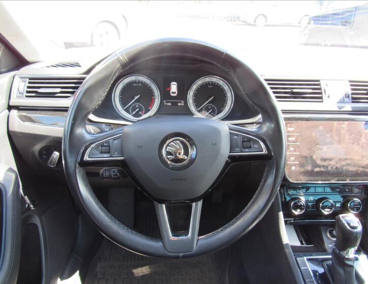 Škoda Superb 12