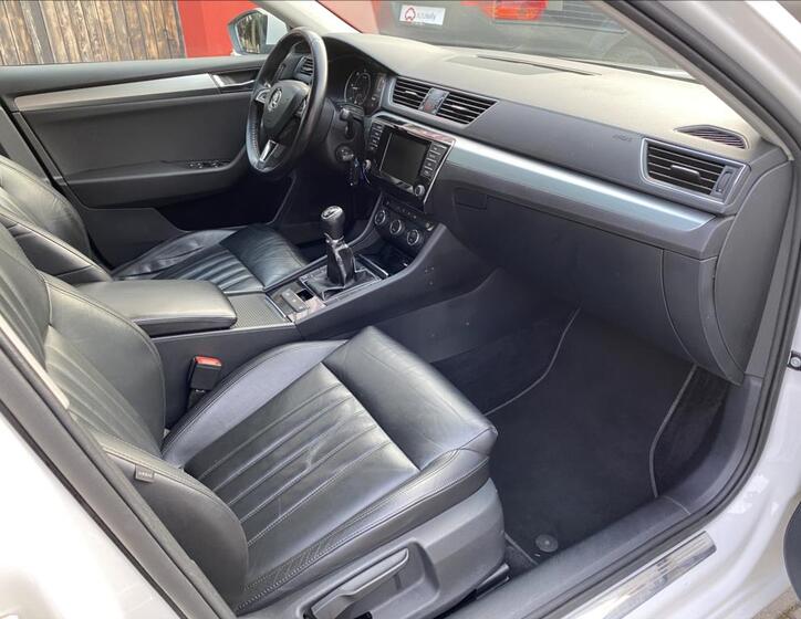 Škoda Superb 23