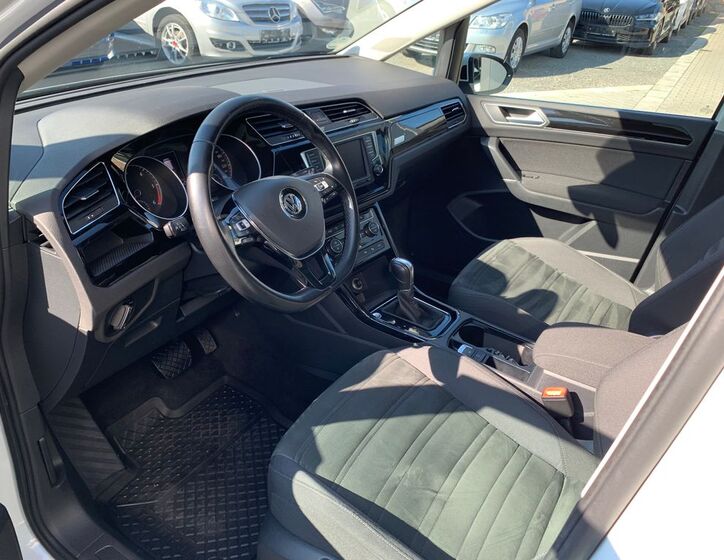 Volkswagen Touran 17