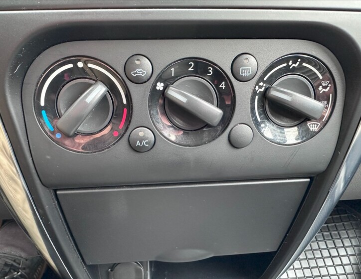 Suzuki SX4 24
