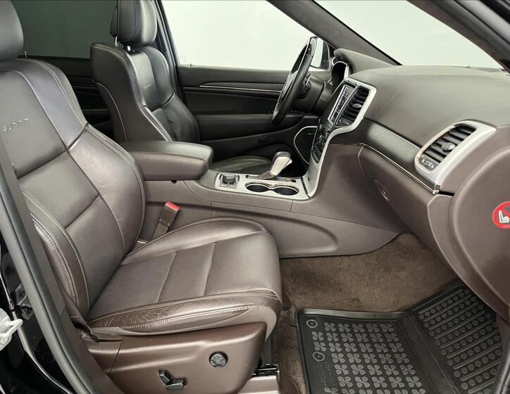 Jeep Grand Cherokee 24