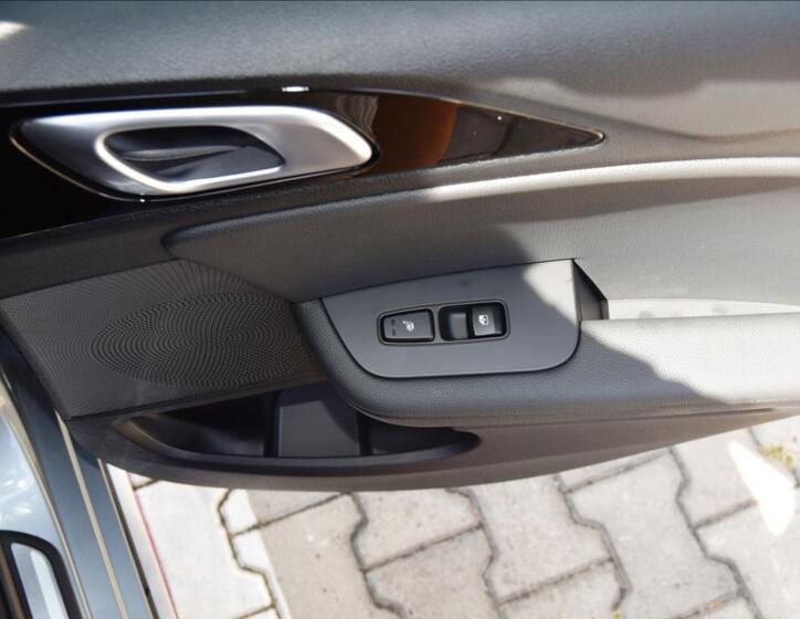 KIA ProCeed 13