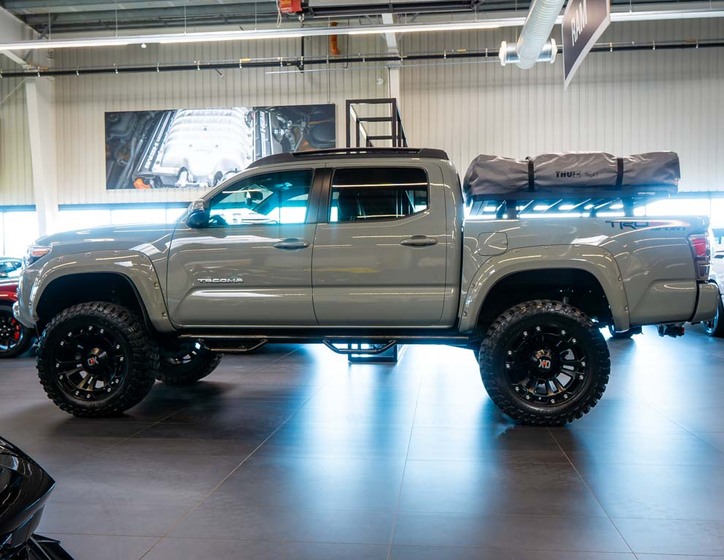 Toyota Tacoma 2