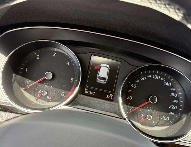 Volkswagen Passat 13