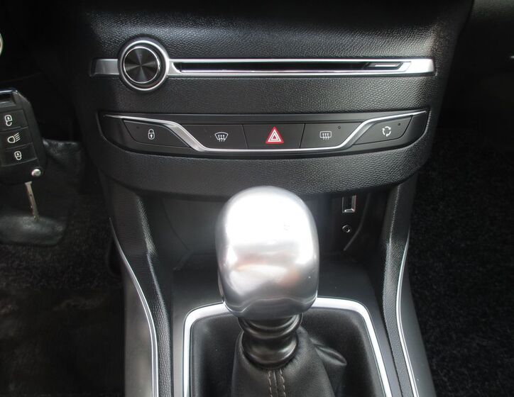 Peugeot 308 13