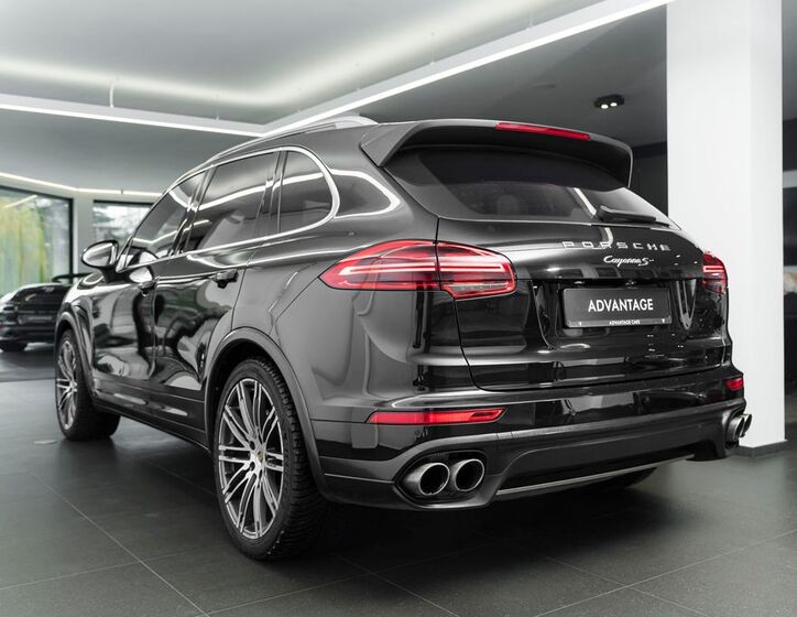 Porsche Cayenne 4