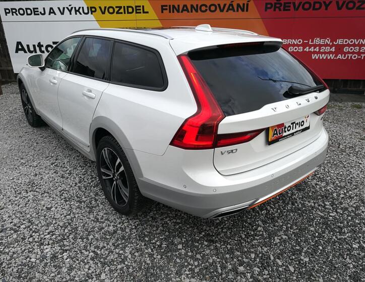 Volvo V90 4