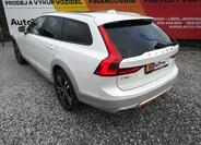 Volvo V90 4