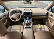Porsche Cayenne 7