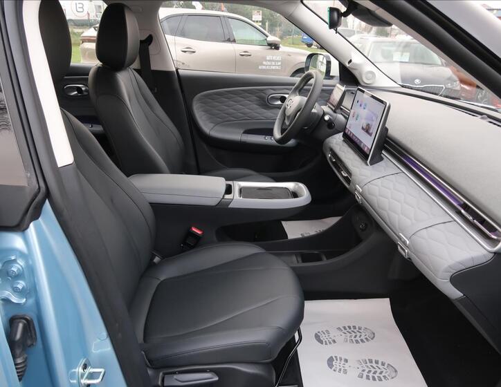 Dongfeng Box 12