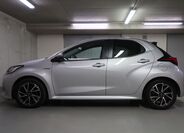 Toyota Yaris 8