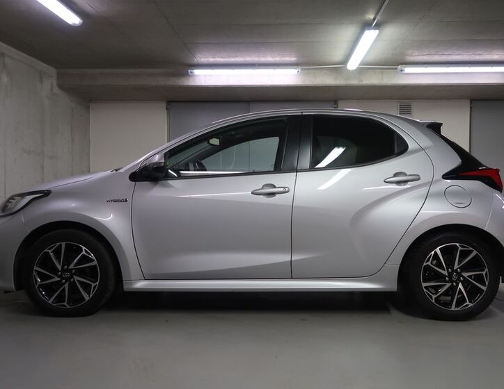 Toyota Yaris 8