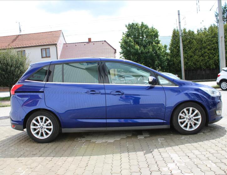 Ford Grand C-MAX 3