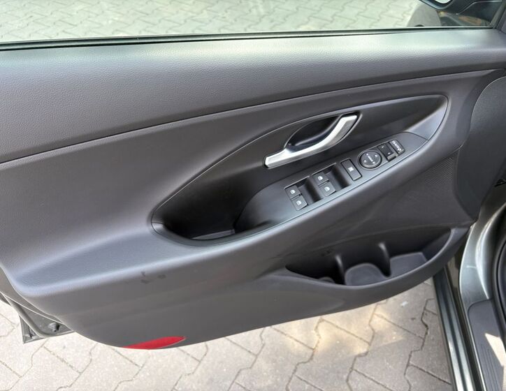 Hyundai i30 14