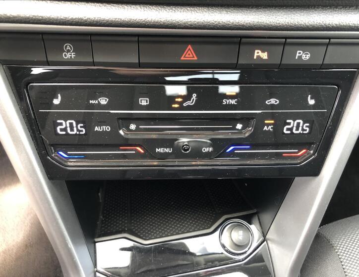 Volkswagen T-Roc 18