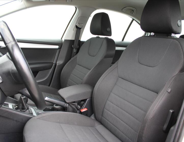 Škoda Octavia 10