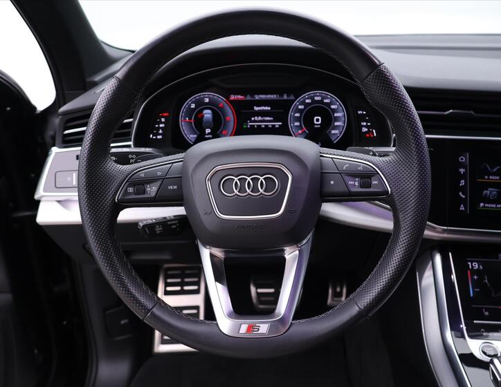Audi Q7 18