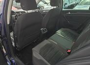Volkswagen Golf 24