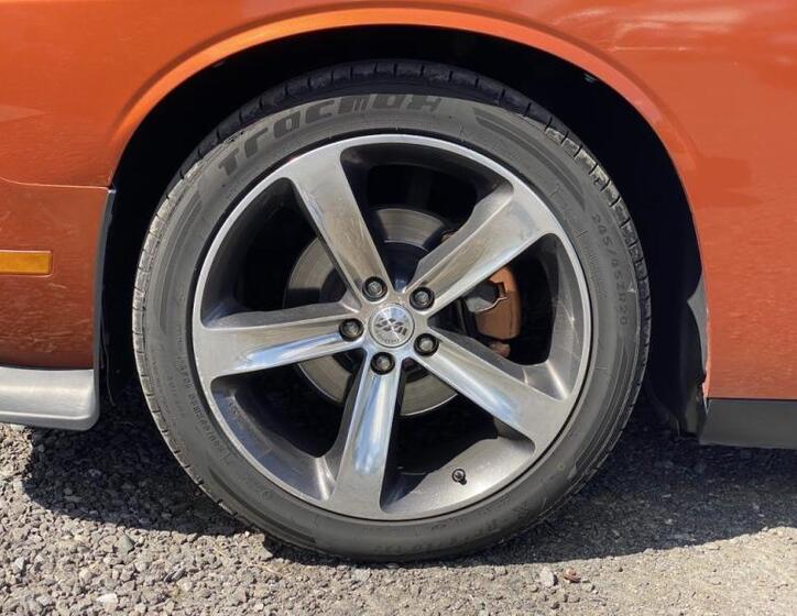 Dodge Challenger 9