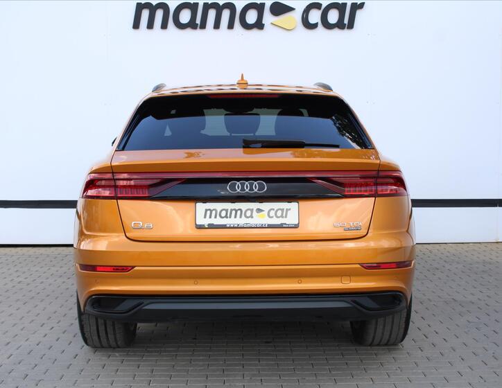 Audi Q8 6
