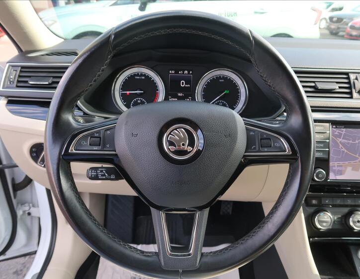 Škoda Superb 19