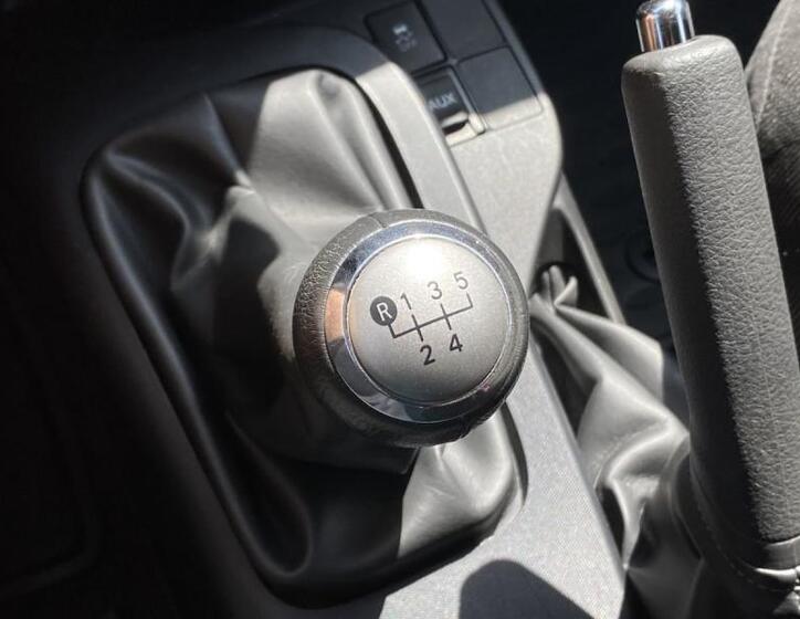 Toyota iQ 18