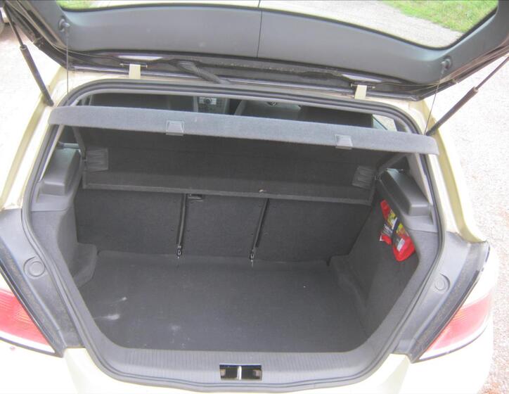 Opel Astra 12