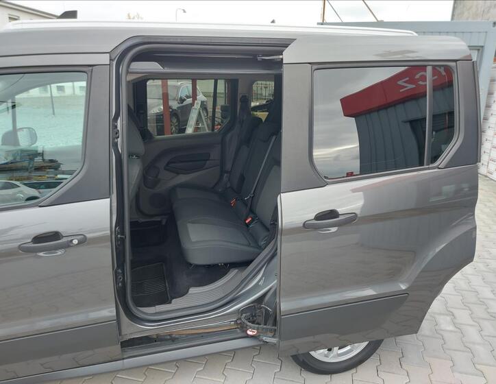 Ford Tourneo Connect 13