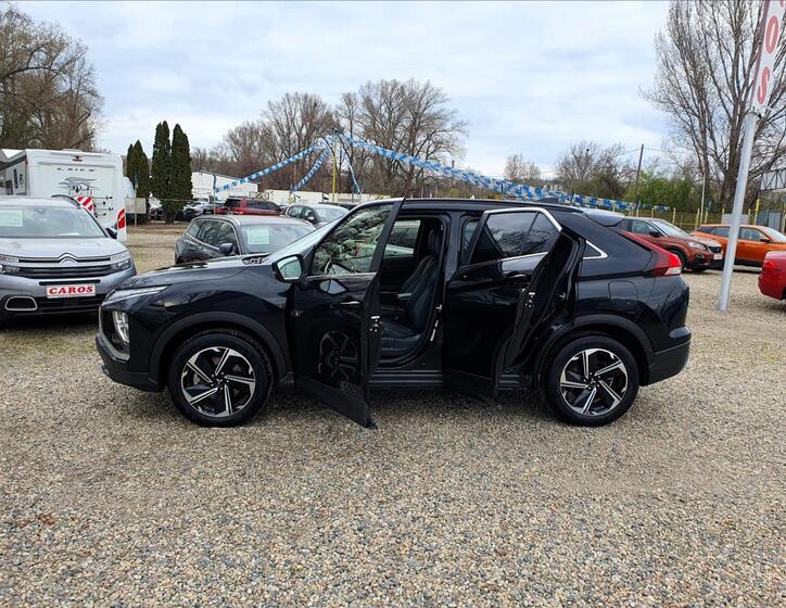 Mitsubishi Eclipse Cross 13