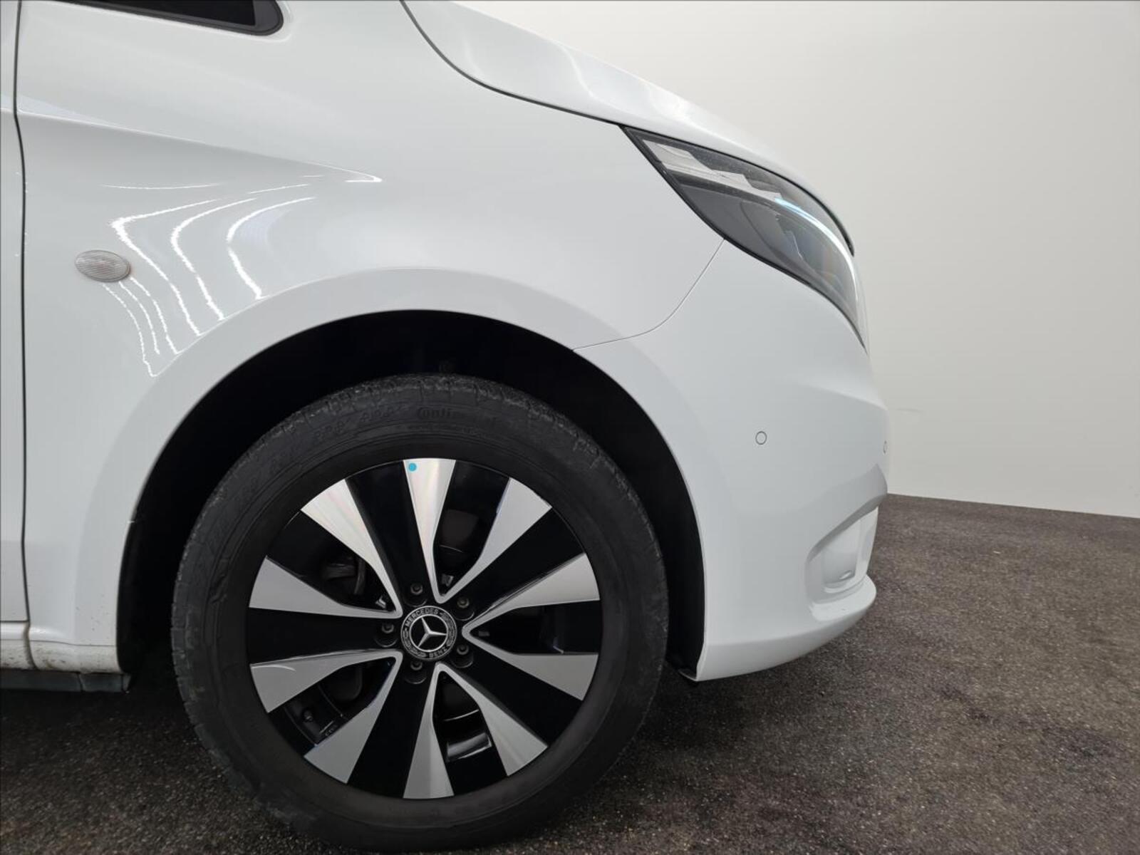 Mercedes-Benz Vito 21