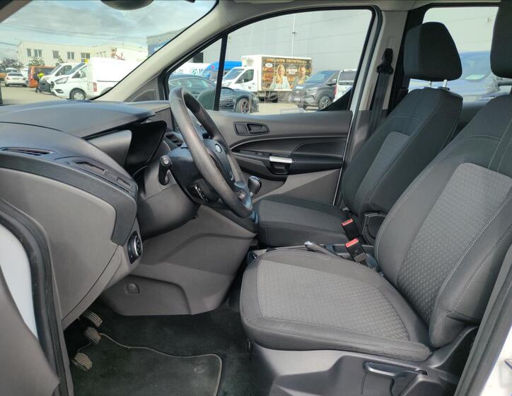 Ford Tourneo Connect 18