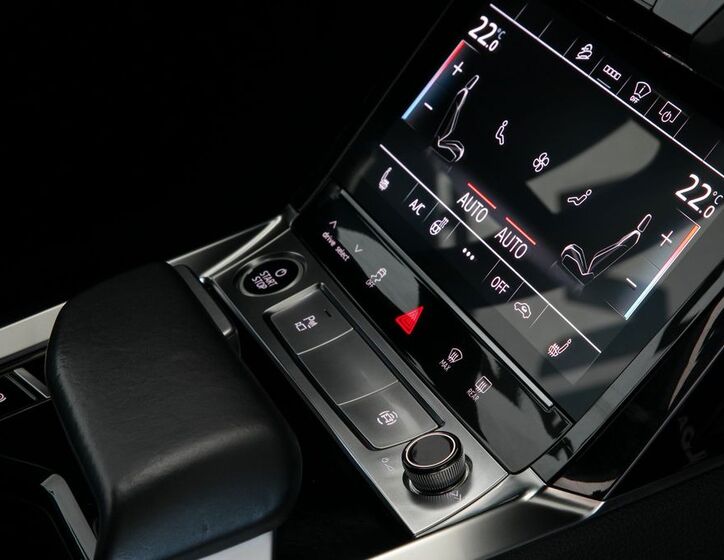 Audi e-tron 18