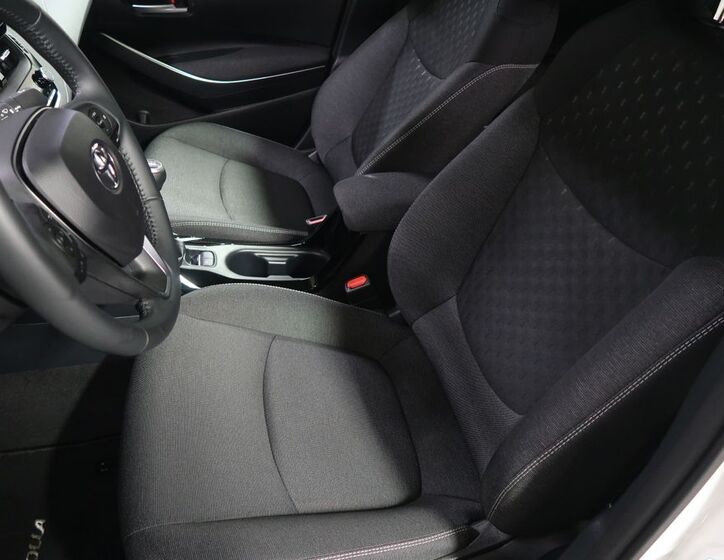 Toyota Corolla 9