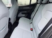 Volvo EX30 11