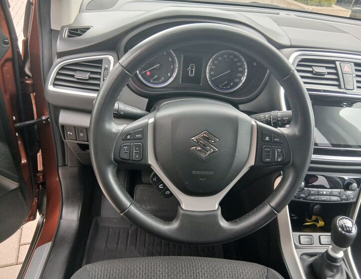 Suzuki SX4 S-Cross 19
