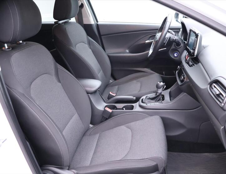 Hyundai i30 12