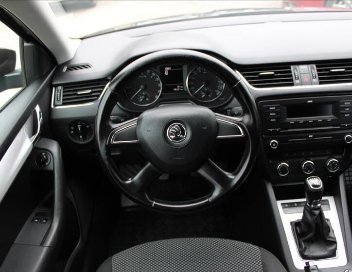 Škoda Octavia 14