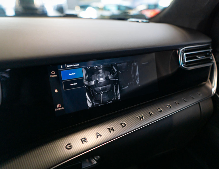 Jeep Grand Wagoneer 36