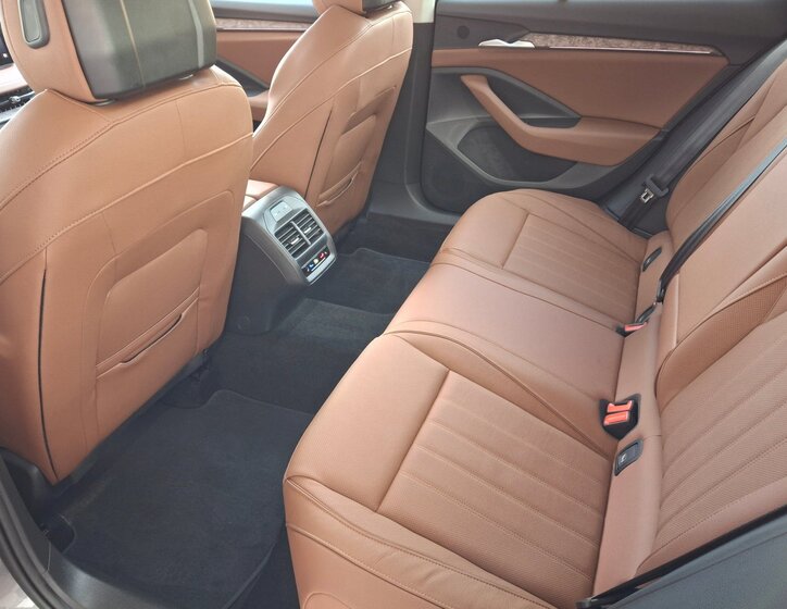 Škoda Superb 11