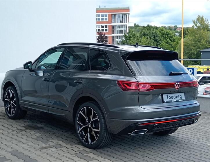 Volkswagen Touareg 4