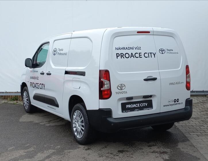 Toyota ProAce City 8