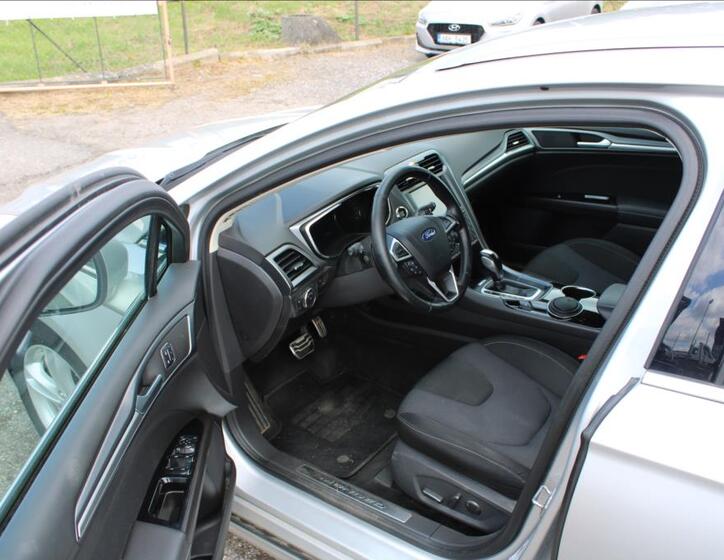 Ford Mondeo 9