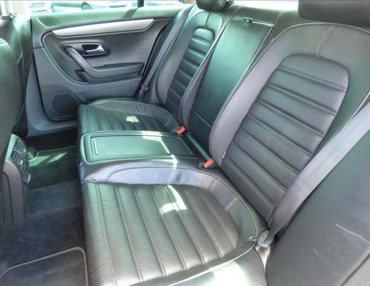 Volkswagen Passat CC 43