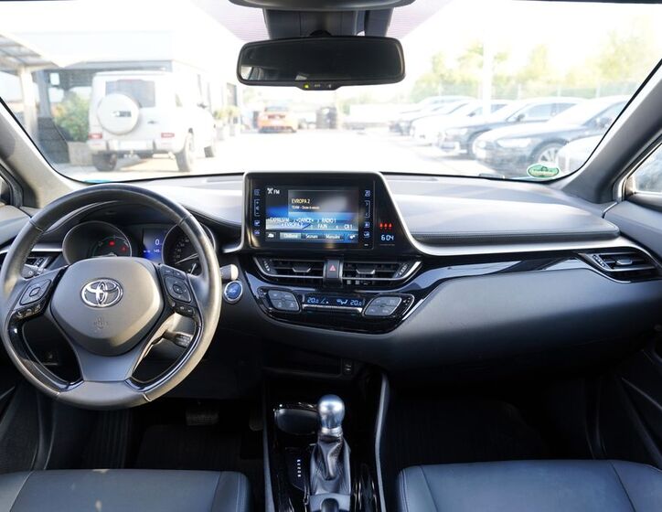Toyota C-HR 24