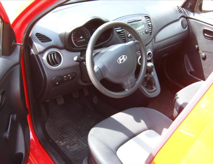 Hyundai i10 9