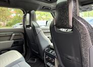 Land Rover Defender 48