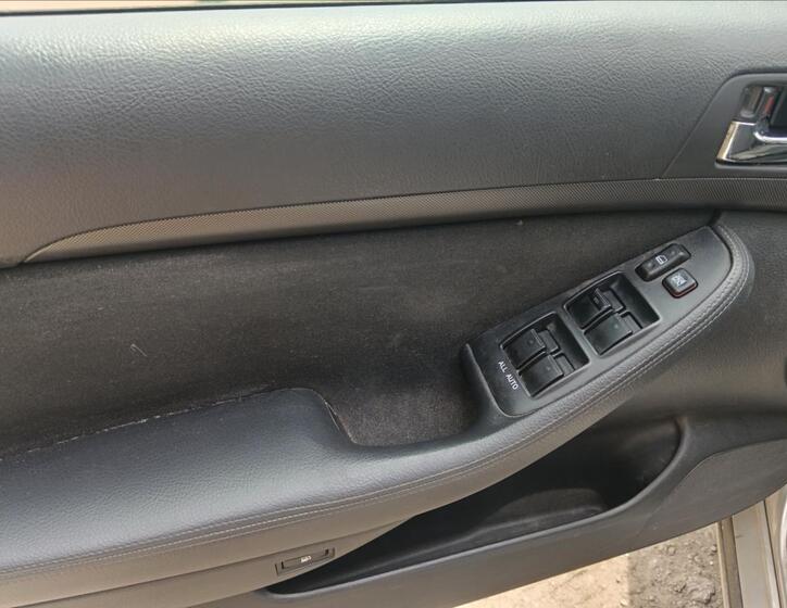 Toyota Avensis 20